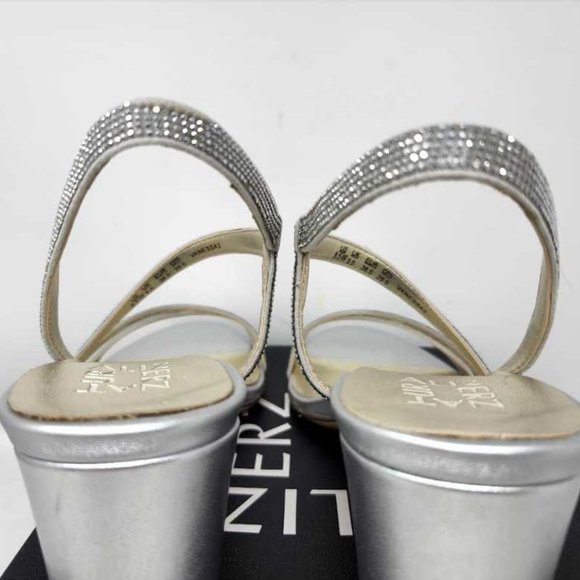 New women's 8.5W Naturalizer Vanessa2 silver strappy sandals heels 8.5 Wide - Picture 9 of 10